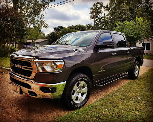 Car Dealer «Chrysler Jeep Dodge City of McKinney», reviews and photos, 700 S Central Expy, McKinney, TX 75070, USA