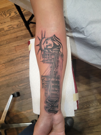 Tattoo Shop «Hand of Glory Tattoo», reviews and photos, 465A 7th Ave, Brooklyn, NY 11215, USA