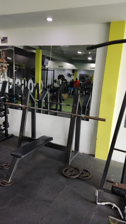 Train Hard Fitness Gym - Cl. 19 #6b-20 Piso 3, Sur Orient, Barranquilla, Atlántico, Colombia