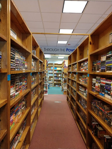 Used Book Store «Goodwill Manasota Bookstore - Bradenton», reviews and photos, 7200 55th Ave E, Bradenton, FL 34203, USA