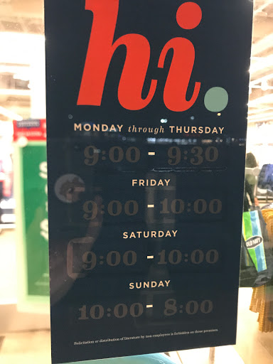 Clothing Store «Old Navy», reviews and photos, 2215 Black Rock Turnpike, Fairfield, CT 06825, USA