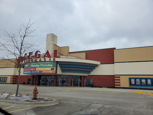 Movie Theater «Regal Cinemas Round Lake Beach 18», reviews and photos, 550 E Rollins Rd, Round Lake Beach, IL 60073, USA