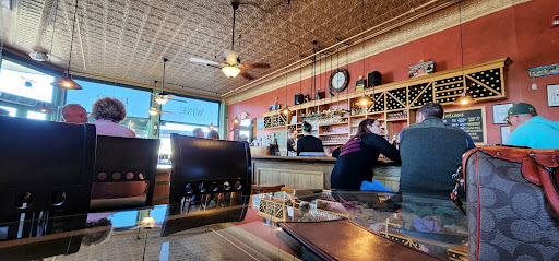 Winery «Stone Cliff Winery», reviews and photos, 600 Star Brewery Drive, Dubuque, IA 52001, USA