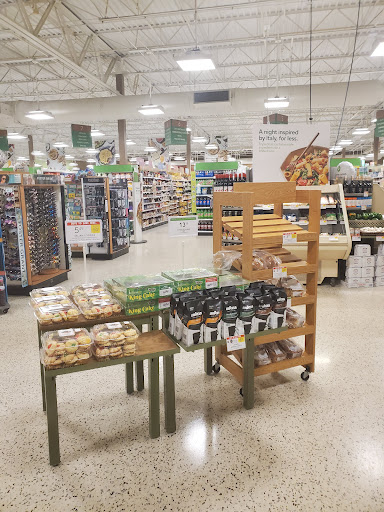 Supermarket «Publix Super Market at Trowbridge Crossing», reviews and photos, 7525 Roswell Rd NE, Sandy Springs, GA 30350, USA