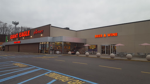 Supermarket «Giant Eagle Supermarket», reviews and photos, 5990 University Blvd #4, Coraopolis, PA 15108, USA