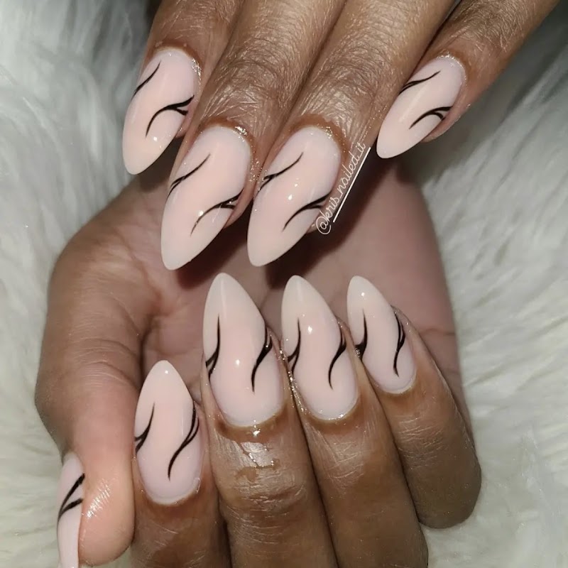 Le Monde Nails