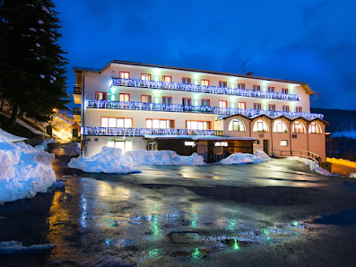 Hotel Polsa - Azzurro Club Vacanze Via Monte Baldo, 38060 Polsa, Bretonico TN, Italia