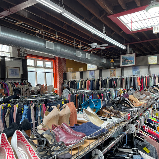 Thrift Store «Le Point Value Thrift», reviews and photos, 367 Linden St, Brooklyn, NY 11237, USA