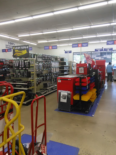 Hardware Store «Harbor Freight Tools», reviews and photos, 2658 Peters Creek Pkwy, Winston-Salem, NC 27127, USA