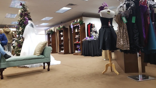 Wedding Belles Bridal Shoppe, 3 E Butler Dr, Drums, PA 18222, USA, 