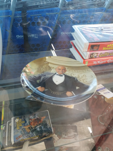 Thrift Store «Goodwill Stavemill Crossing Retail Store», reviews and photos, 1885 Stavemill Crossing Ln, Powhatan, VA 23139, USA