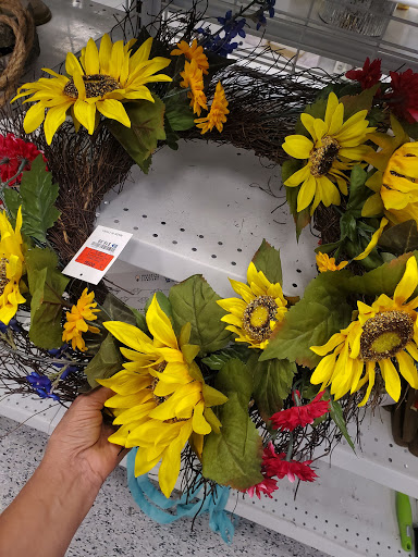 Clothing Store «Ross Dress for Less», reviews and photos, 2020 N 75th Ave, Phoenix, AZ 85035, USA