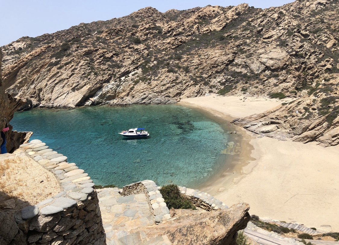 Foto van Tripiti beach met helder zand oppervlakte