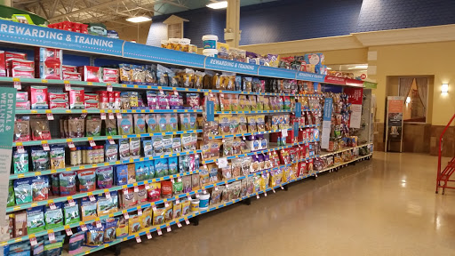 Pet Supply Store «PetSmart», reviews and photos, 400 Mill Creek Dr, Secaucus, NJ 07094, USA