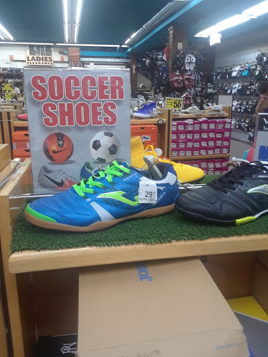 Clothing Store «V.I.M.», reviews and photos, 37-25 Junction Blvd, Corona, NY 11368, USA