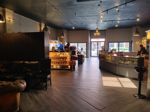 Cigar Shop «Executive Cigar Shop & Lounge», reviews and photos, 837 E New Haven Ave, Melbourne, FL 32901, USA
