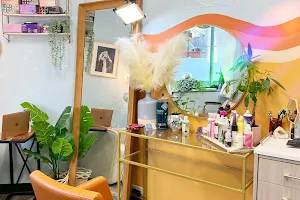 Mirrorball Hair Studio image