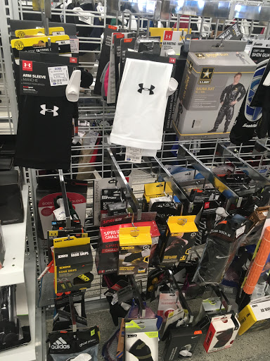 Clothing Store «Ross Dress for Less», reviews and photos, 1950 N Dixie Hwy, Elizabethtown, KY 42701, USA