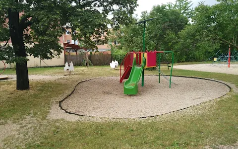 Dětské hřiště / Playground image