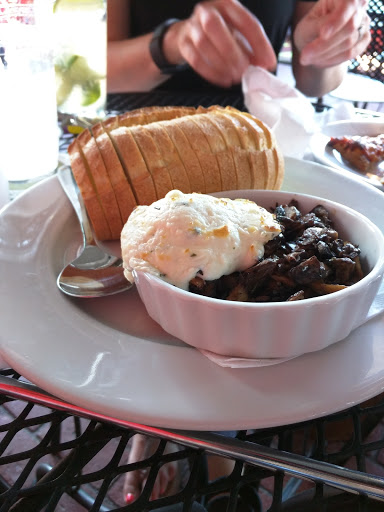 Winery «Round Barn Winery, Distillery & Brewery», reviews and photos, 10983 Hills Rd, Baroda, MI 49101, USA