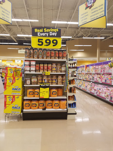 Grocery Store «Hannaford Supermarket», reviews and photos, 175 Broad St, Glens Falls, NY 12801, USA