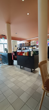 Atmosphère du Café Starbucks Coffee Narbonne - n°10