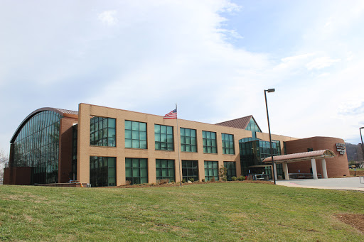 Health Club «Haywood Regional Health and Fitness Center», reviews and photos, 75 Leroy George Dr, Clyde, NC 28721, USA