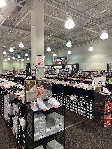 Shoe Store «Off Broadway Shoe Warehouse», reviews and photos, 21 Curtner Ave, San Jose, CA 95125, USA