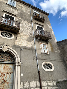 Palazzo Capozzi Via Girolamo Vitelli, 2, 82020 Santa Croce del Sannio BN, Italia