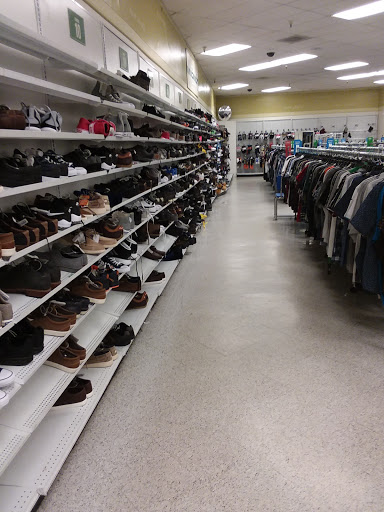 Clothing Store «Ross Dress for Less», reviews and photos, 75 Bellam Blvd, San Rafael, CA 94901, USA