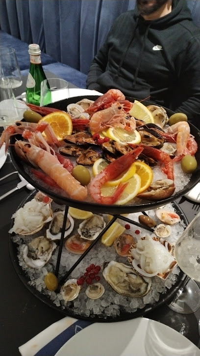 TAGii - Restaurant Bistrot Sea Experience - Via Duomo, 285, 74123 Taranto TA, Italy