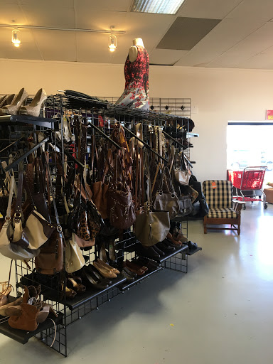 Thrift Store «The Salvation Army Family Store & Donation Center», reviews and photos