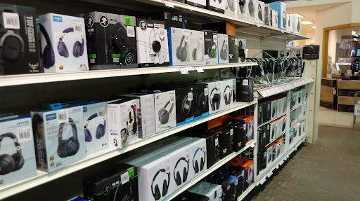 Computer Store «Micro Center», reviews and photos, 3089 Nutley St SW, Fairfax, VA 22031, USA