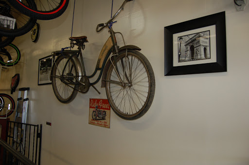 Bicycle Store «ADT Bike & Skate Shop (Arc De Triomphe Inc)», reviews and photos, 114-01 Jamaica Ave, Richmond Hill, NY 11418, USA