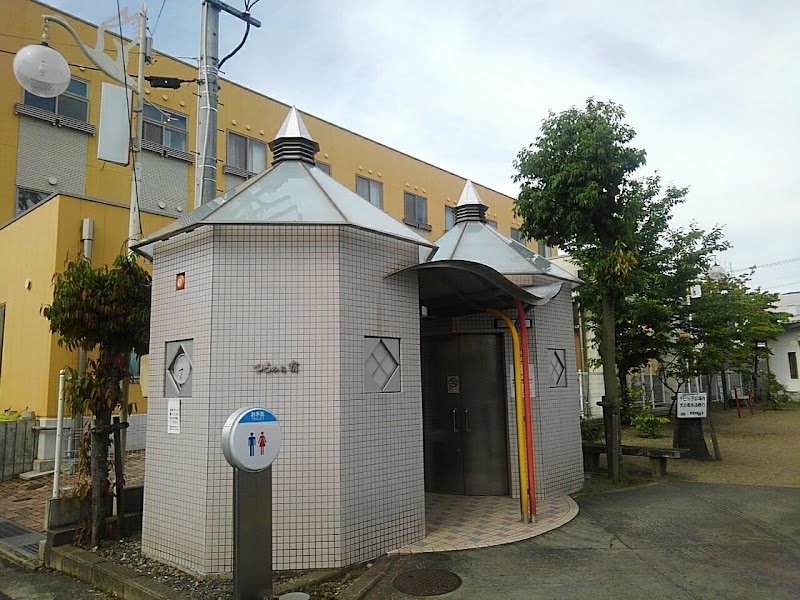 鶴のお宿 公衆トイレ