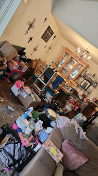 Lopez' Cleaning Services - Photo 8 - Car repair in , Santa Maria