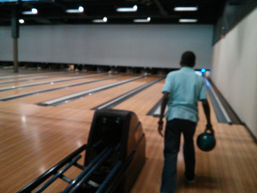 Bowling Alley «Revolutions Bowling & Lounge», reviews and photos, 60 Bidwell Rd, South Windsor, CT 06074, USA