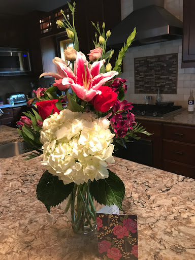 Florist «Design n Bloom», reviews and photos, 4157 Cashell Glen, Eagan, MN 55122, USA