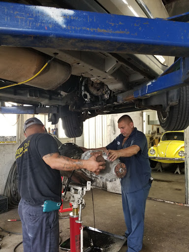 Auto Repair Shop «A & V Auto Repair», reviews and photos, 1614 W King St, York, PA 17404, USA