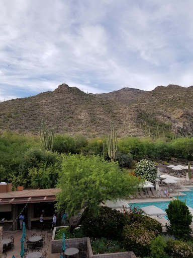 Country Club «Ventana Canyon Golf & Racquet Club», reviews and photos, 6200 N Club House Ln, Tucson, AZ 85750, USA