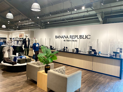 Clothing Store «Banana Republic», reviews and photos, 454 Evergreen Ct, Central Valley, NY 10917, USA