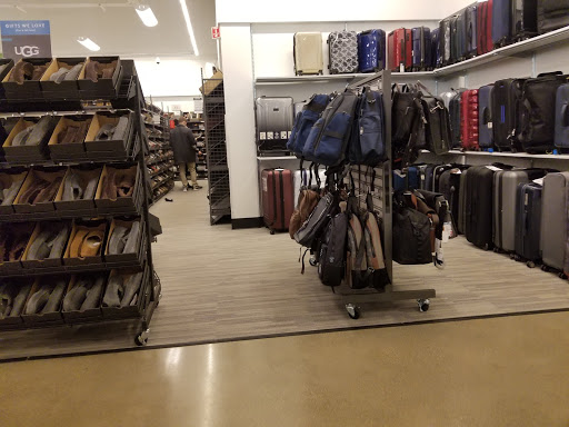 Department Store «Nordstrom Rack Lincoln Park», reviews and photos, 1551 N Sheffield Ave, Chicago, IL 60642, USA