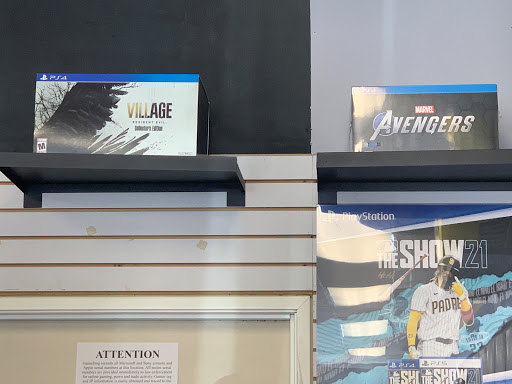 Video Game Store «GameStop», reviews and photos, 6800 Balboa Blvd H, Van Nuys, CA 91406, USA