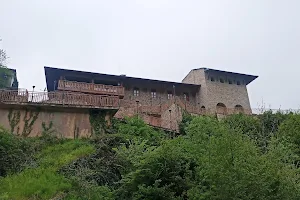 Къмпинг „Къпиновски манастир“ image