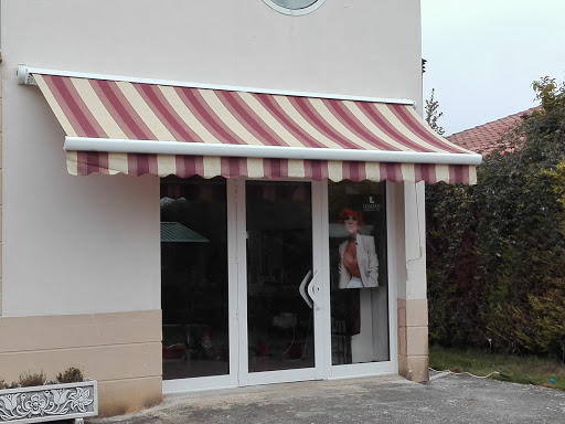 Información y opiniones sobre Peluquería Ester de Puentelarrá