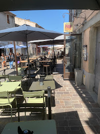 Atmosphère du Le Pas Sage - Restaurant - Bar à vins- Gîtes et Chambre d'Hôtes à Carcassonne - n°2