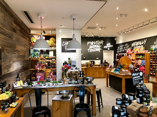 Cosmetics Store «Lush Cosmetics», reviews and photos, 2 W County Center, Des Peres, MO 63131, USA