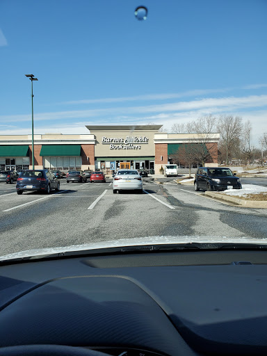 Shopping Mall «Long Gate Shopping Center», reviews and photos, 4814 Hale Haven Dr, Ellicott City, MD 21043, USA