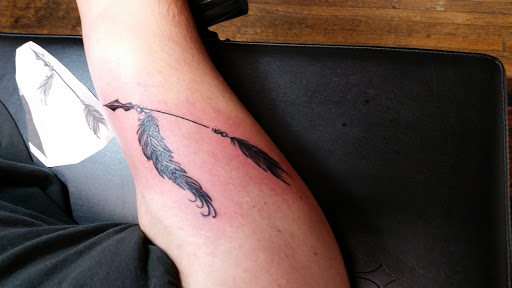 Tattoo Shop «Raining Ink», reviews and photos, 420 W 7th St, Columbia, TN 38401, USA