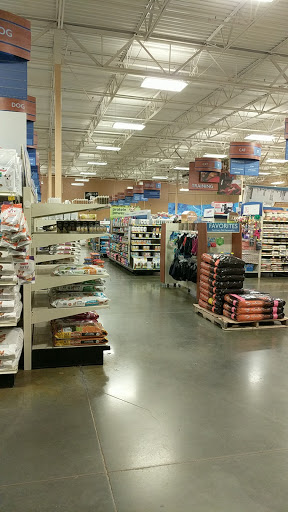 Pet Supply Store «PetSmart», reviews and photos, 1072 Bullsboro Dr, Newnan, GA 30265, USA